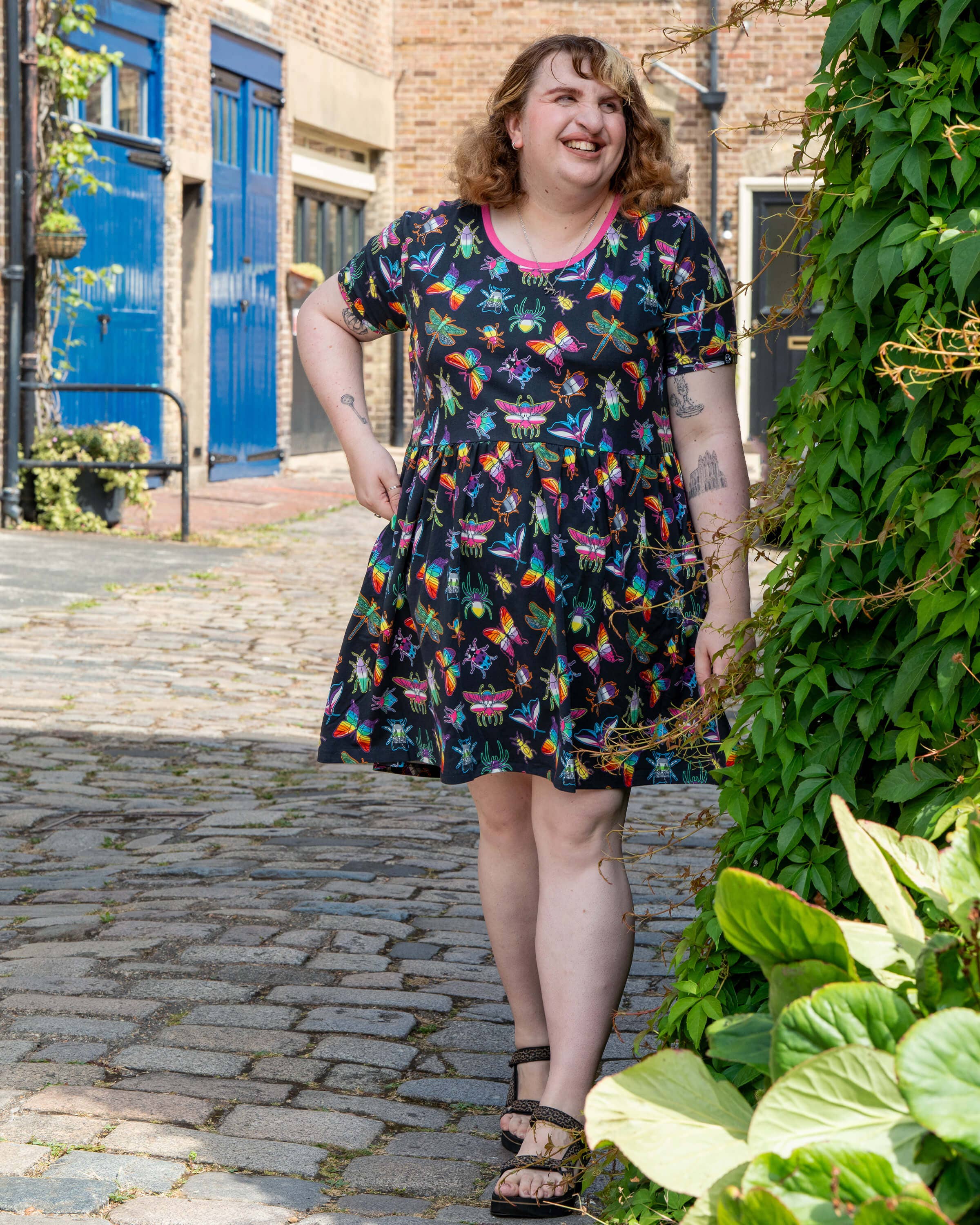 Rebel Romance – wholesale Dress – Women's – Rebel Romance PRIDE Bugs Stretch Smock Dress0