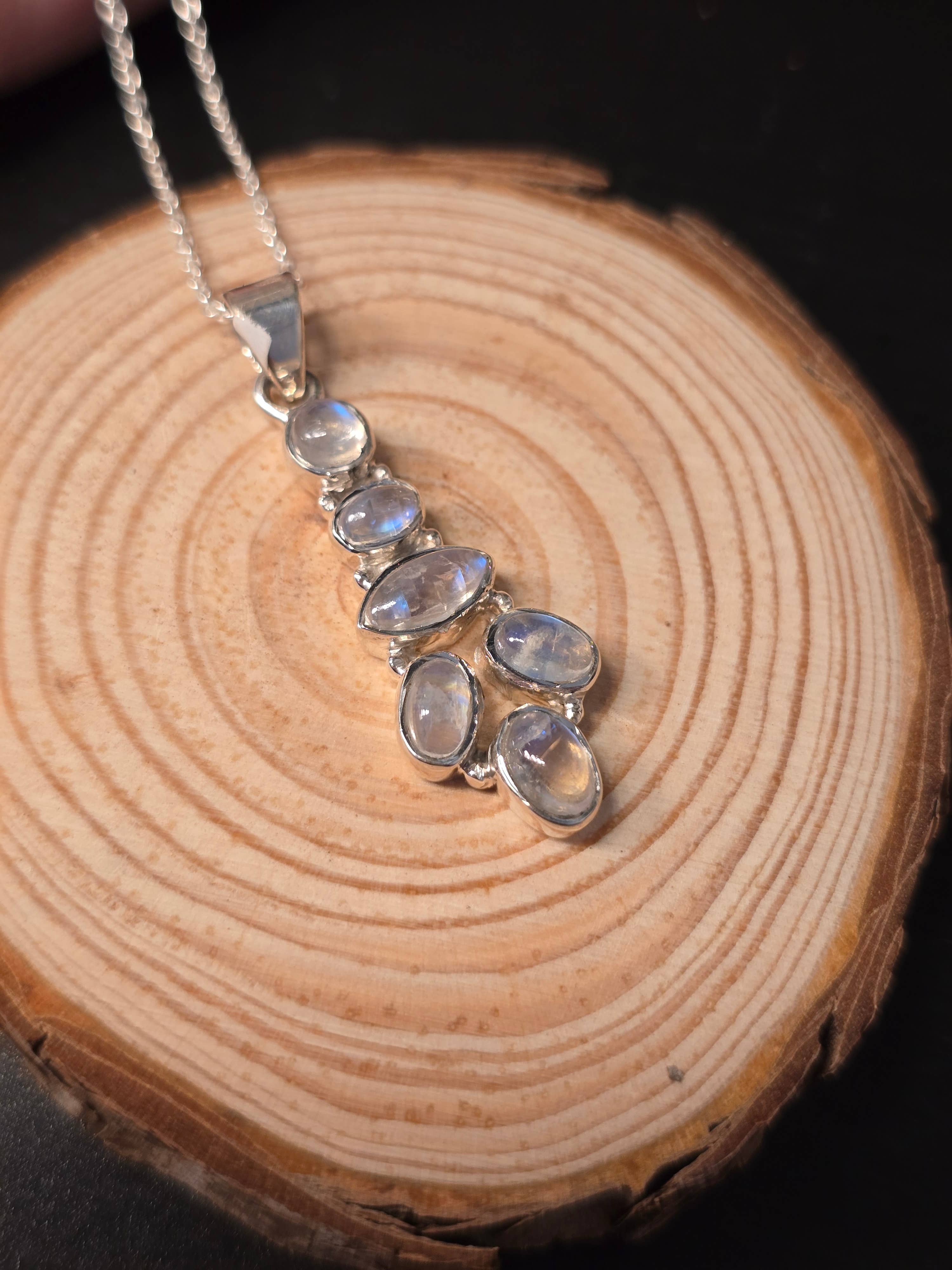 Crystal Cove Minerals – wholesale Pendant/charm necklace – Moonstone Sterling Silver Drop Pendants and Chains5