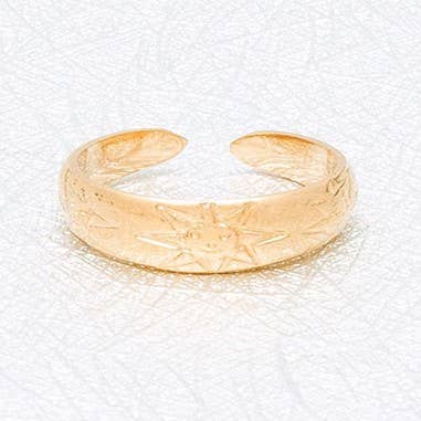 Toe ring with sun design, in gold for wholesale by S&A Fashions