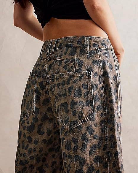 Dipped Shop – calças de ganga - Mulher por atacado – Jeans largos animal print de cintura média e perna ampla DP25A4798