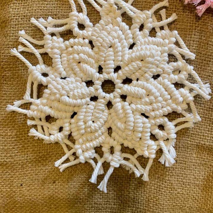 Grå baby blå naturlig hvid Macrame Snefnug/Julepynt/Julepynt for engroshandel på Faire