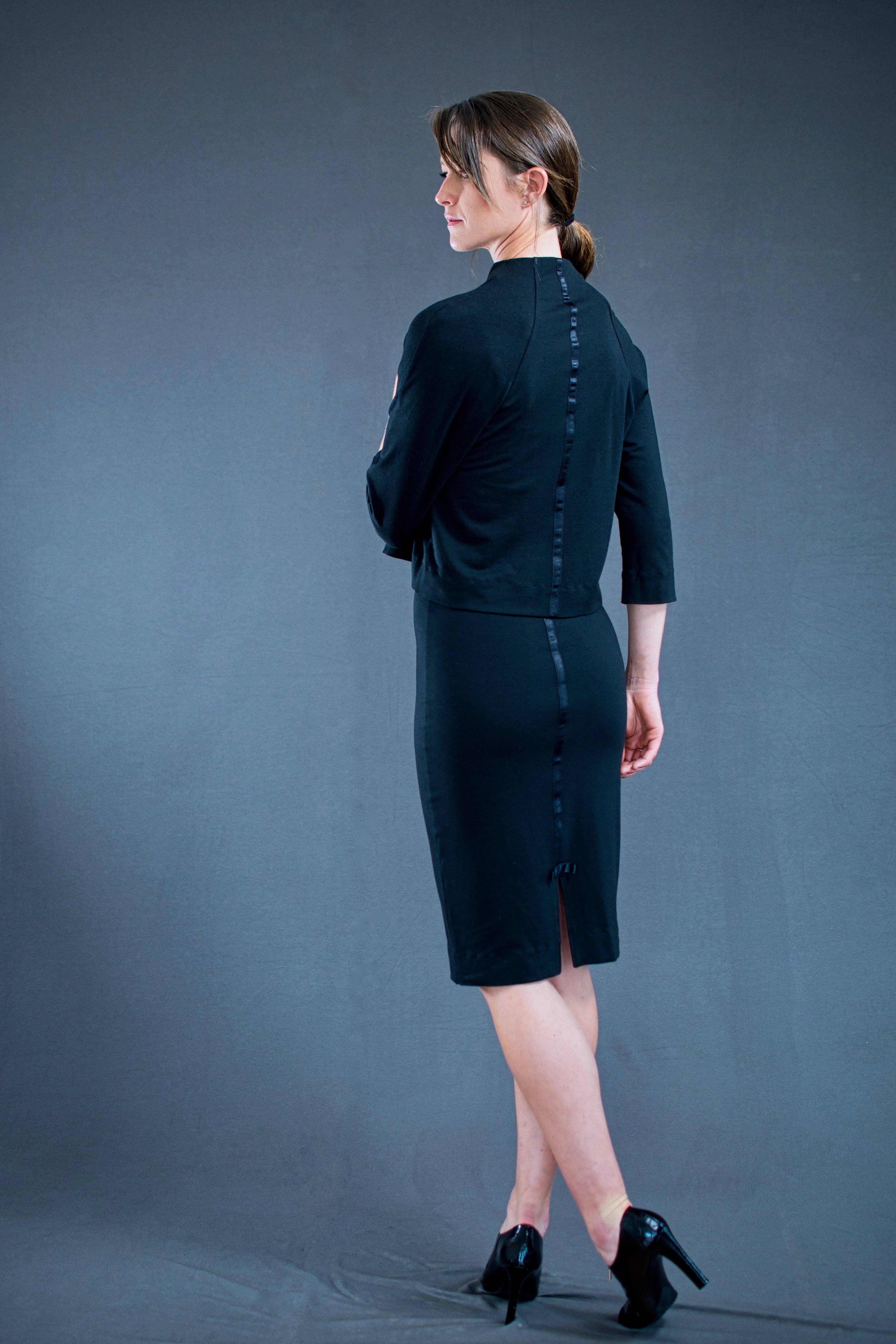 Devinto – Saia - Mulher por atacado – Saia lápis elástica Sandra com fita de cetim e detalhe de laço7