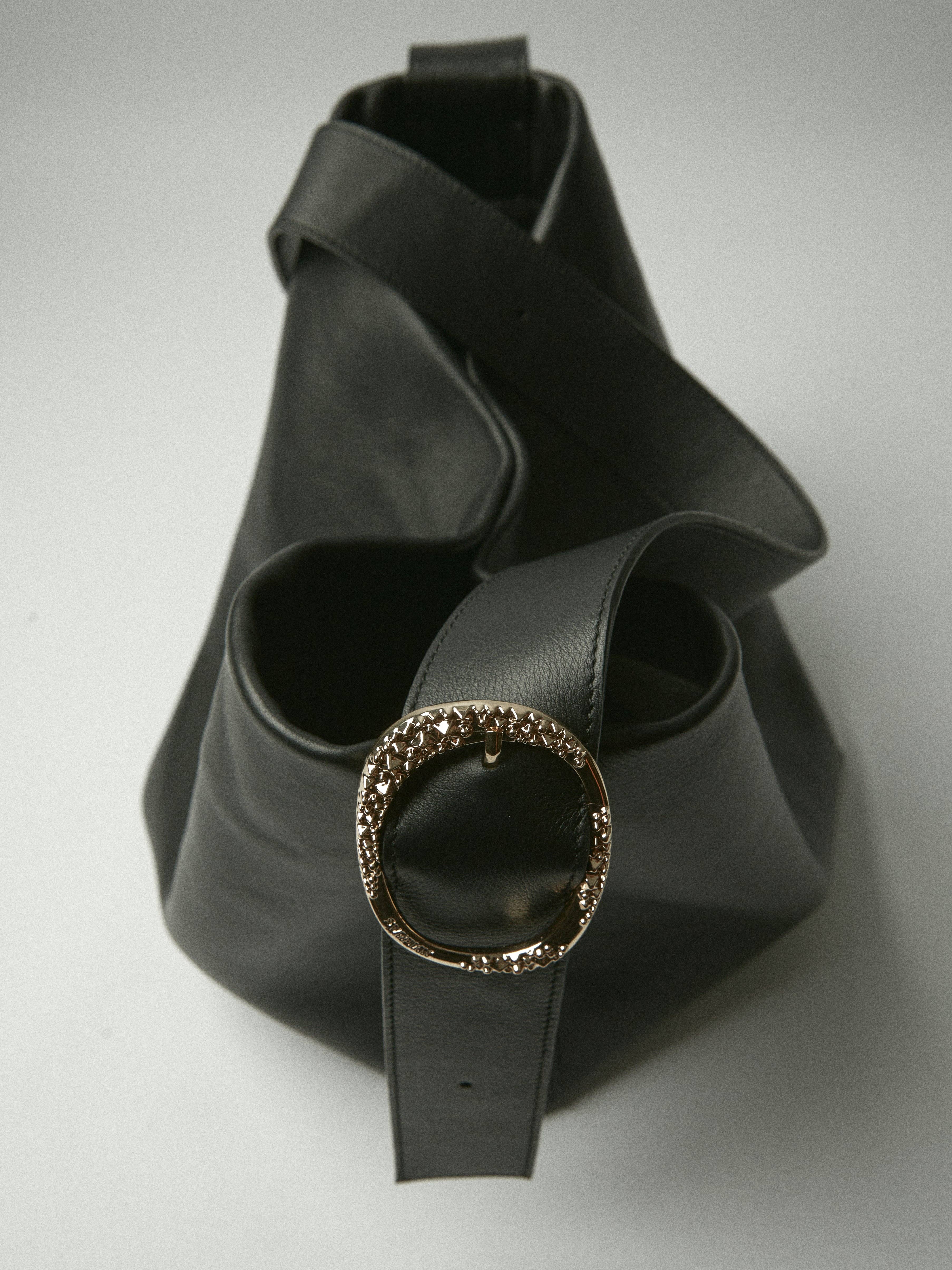 JIMENAS – wholesale Axelremsväska – Dam – DEN SVARTA KVADRATEN3