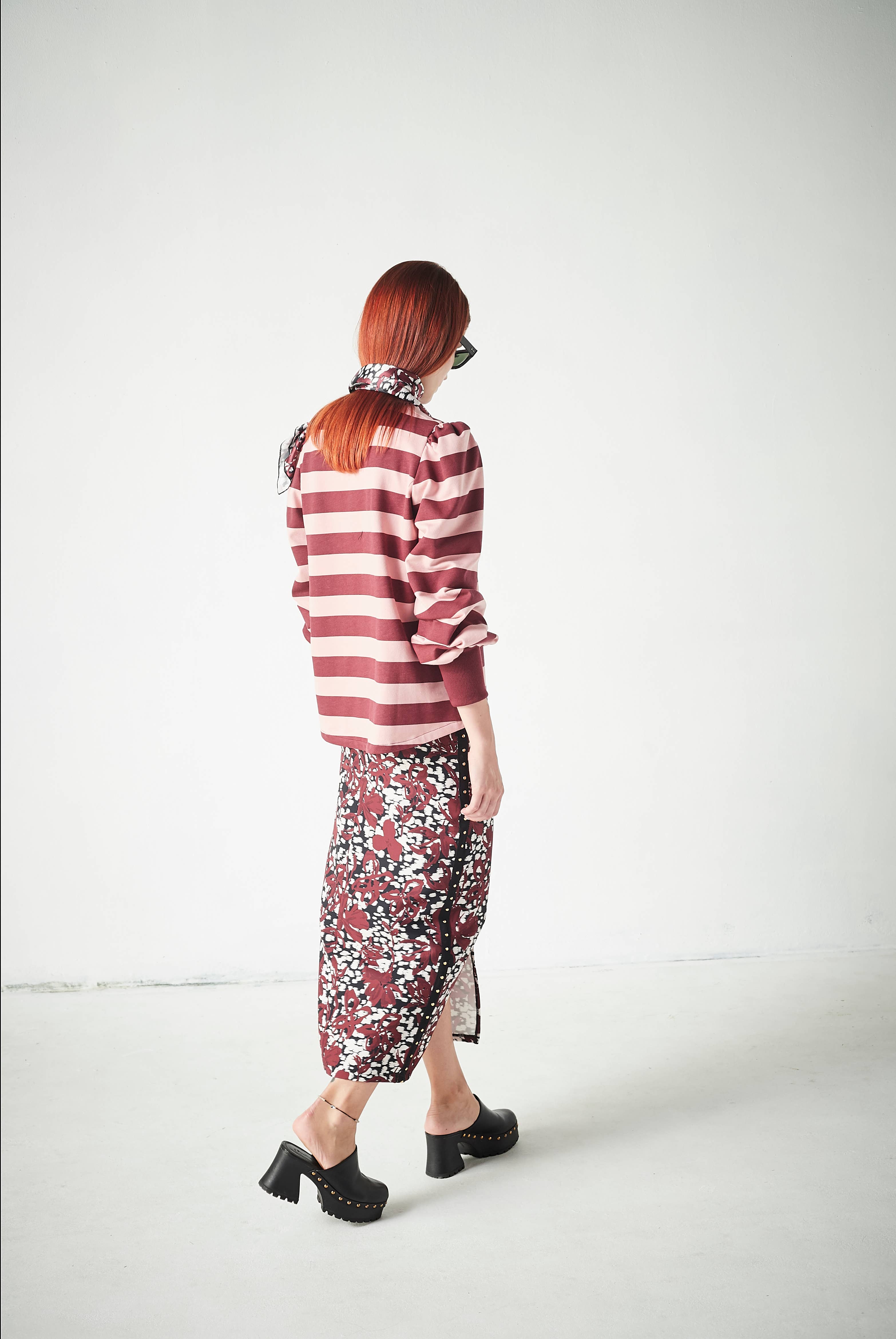 Chill&Buy - Vente Robe – femme - Sweat-shirt Femme Bouffant Rayé Love Greats2