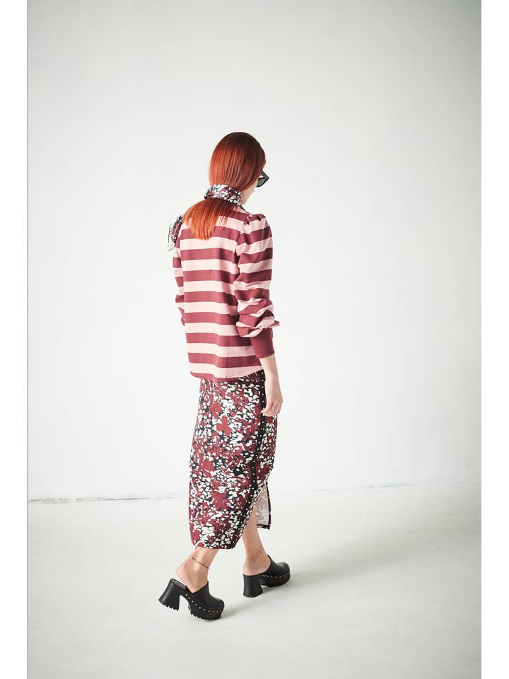 Chill&Buy – wholesale Dress – Women's – Women's Puff Sleeve Striped Love Greats Sweatshirt2