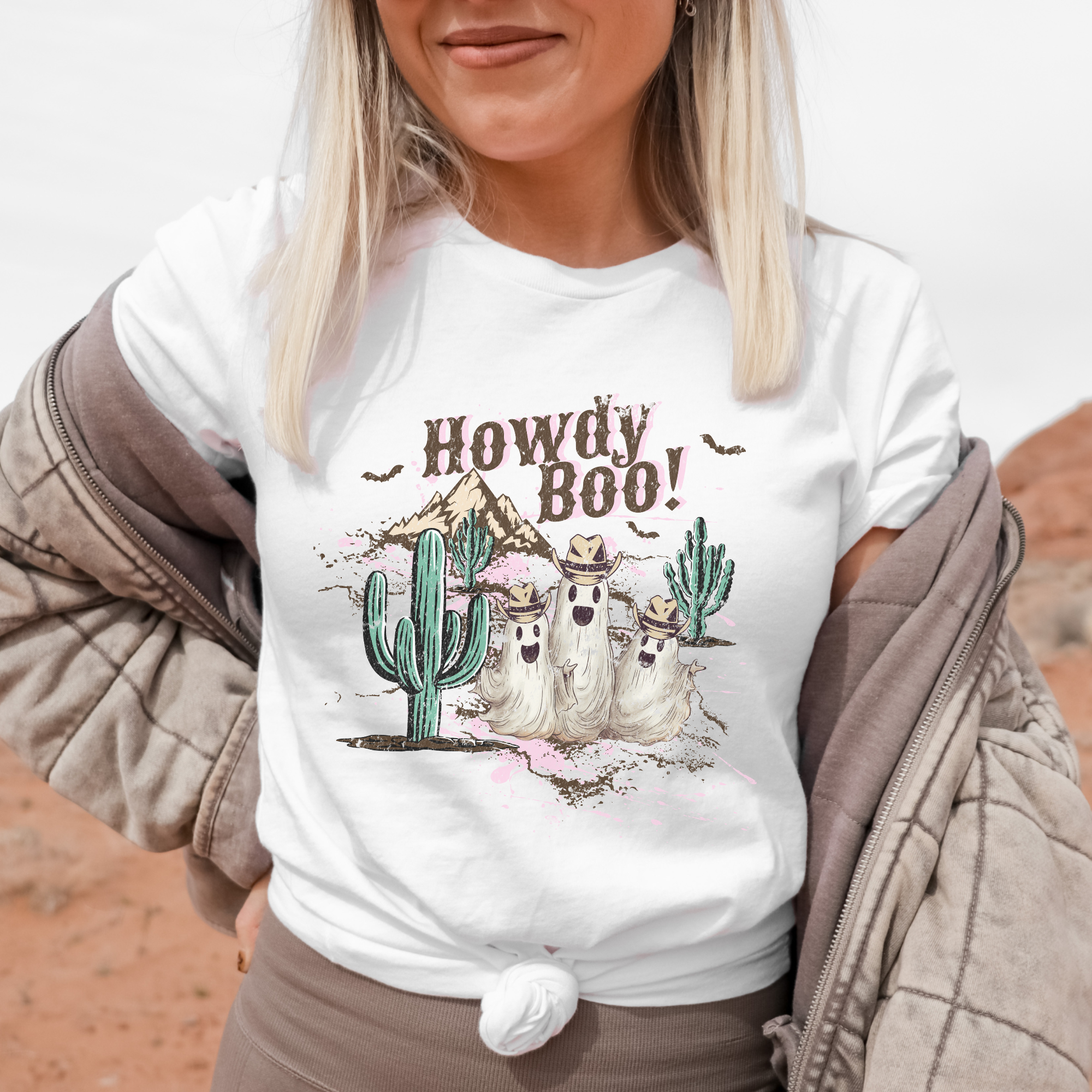 Trendznmore - Modern Graphic Apparel – wholesale Screen printed t-shirt – Women′s – Howdy Boo Western Halloween Graphic T-Shirt 0