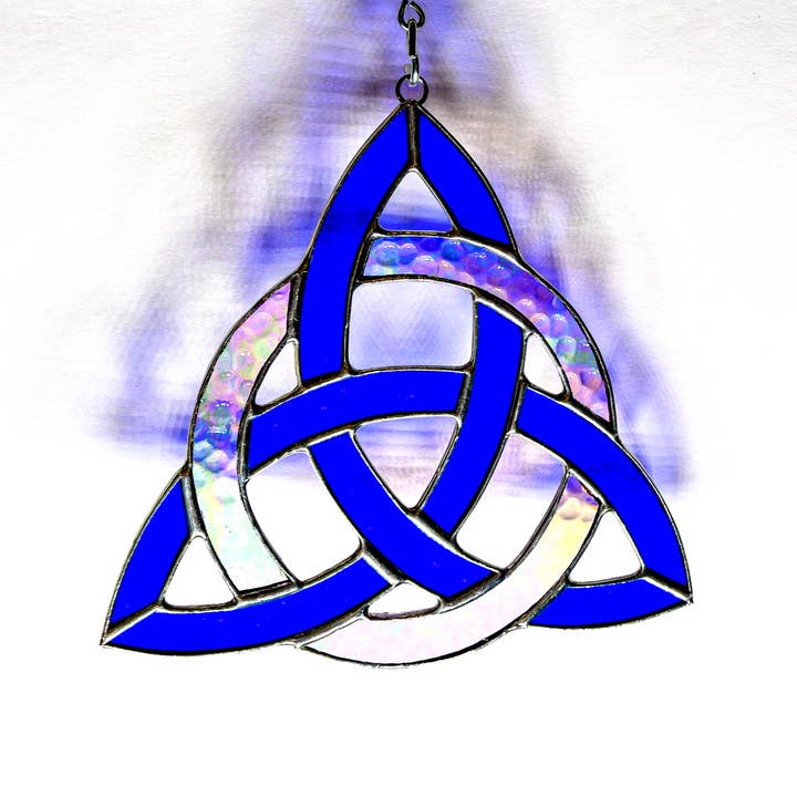 DGE Distribution - Wholesale Stained Glass Panel - Cutout Celtic Knot4