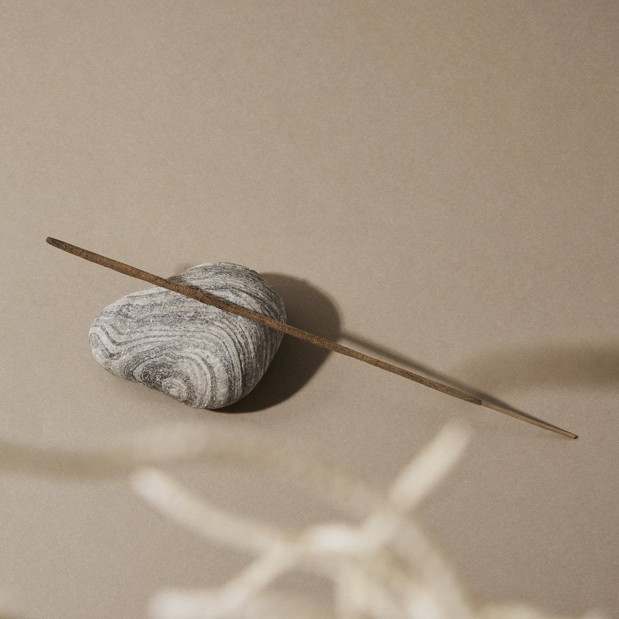 Looshi – Incenso por atacado – Incensos naturais Looshi Clarify com jasmim, açafrão e sândalo3