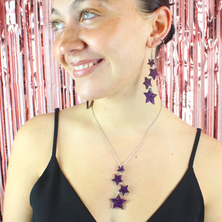 Lilla Glitrende Kaskaderende Stjerne Dråbe Halskæde for engroshandel hos Sour Cherry