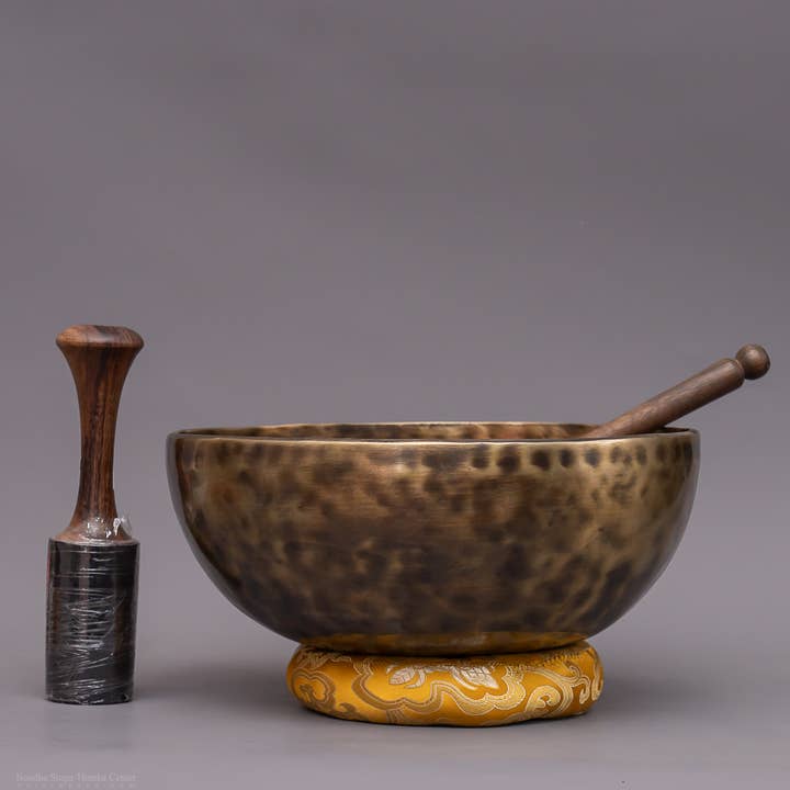 Handgesneden Tijgergegraveerde Klankschaal – Krachtige Geluidsschaal voor wholesale door Boudha Stupa Thanka Centre