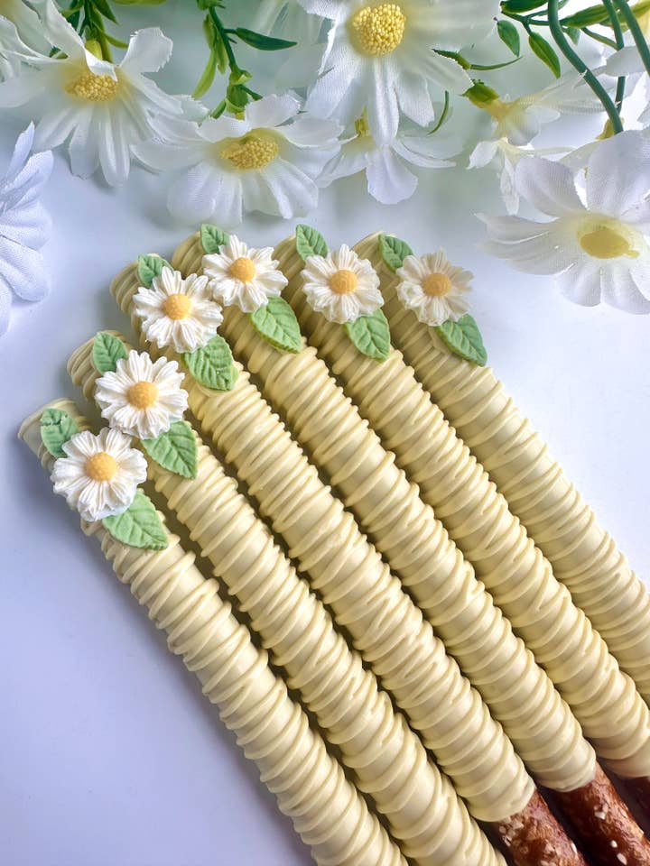 Daisy Flower Yellow Chocolate Covered Pretzels for wholesale by Delightful Chocolates