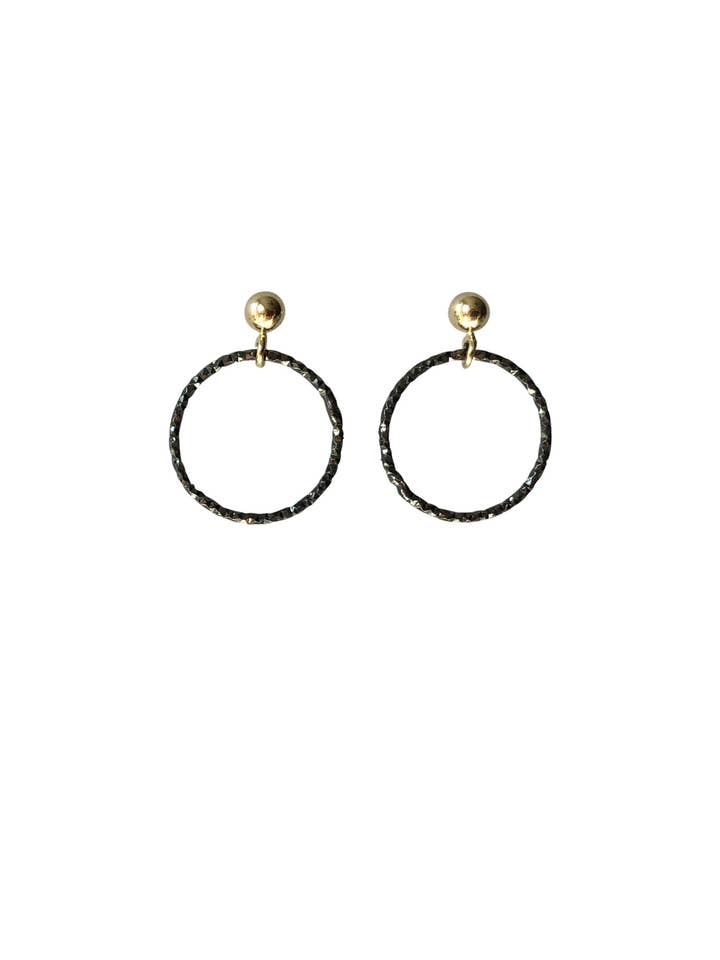 Orecchini a goccia ad anello singolo grandi in argento ossidato per la vendita all'ingrosso da parte di Rebecca Scott Jewelry