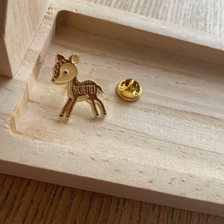 Madame la mouette - Wholesale Lapel Pin/Button - Pin's bichette1