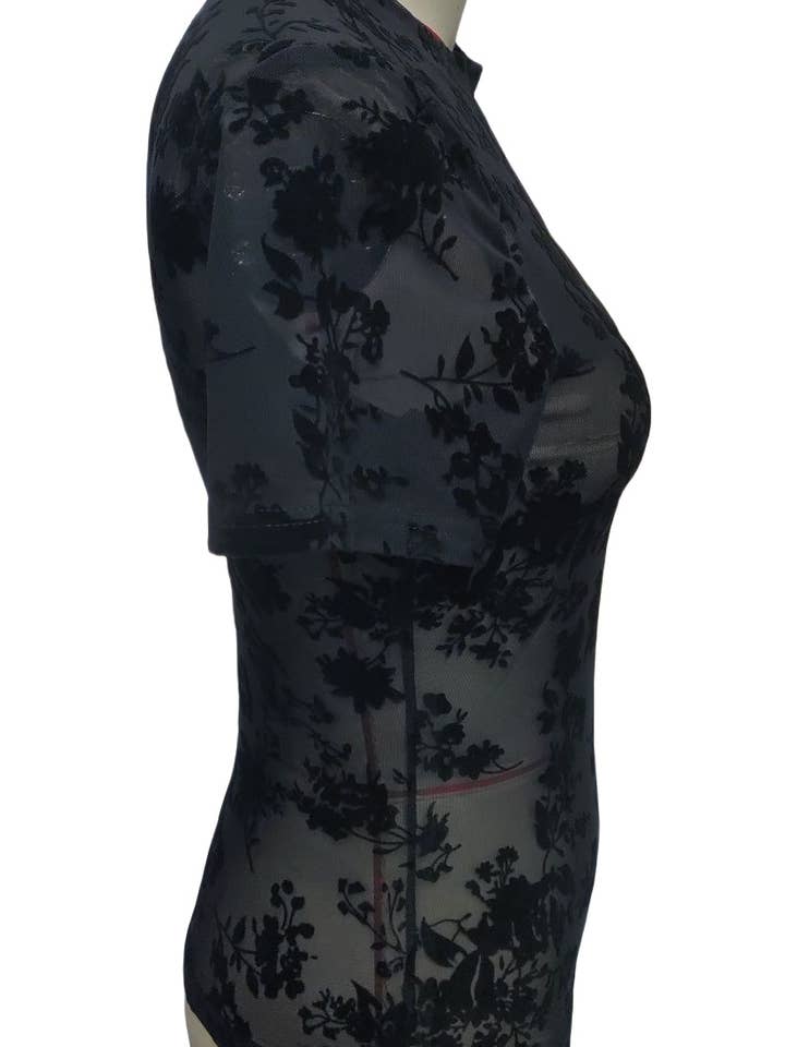 Schwarz Mesh-T-Shirt mit Blumenmuster für den Großhandel auf Faire1