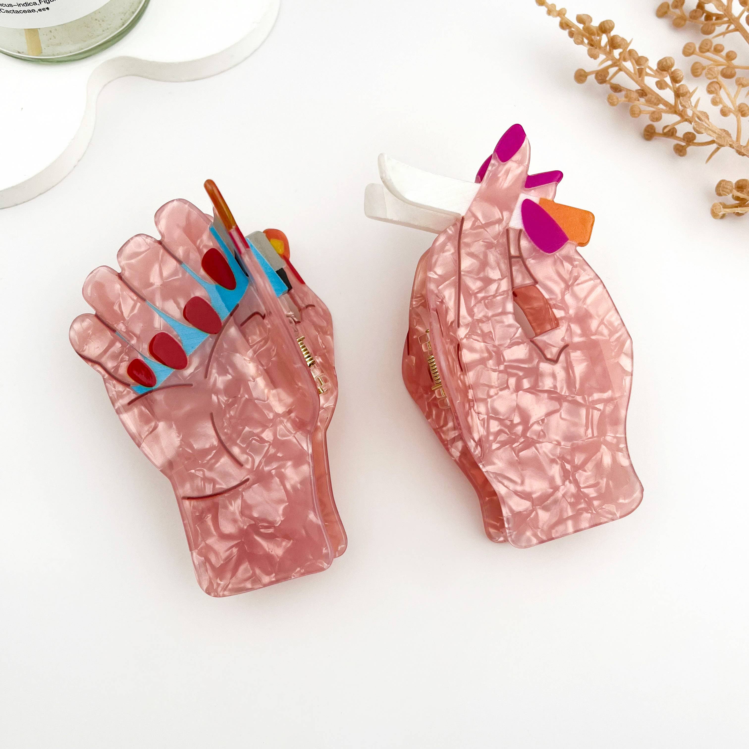 mildstyles - Wholesale Hair Clip - Women's - 🚬 Smoking Hand Hair Claw – Bold PVC Graphic Clip 😎
4