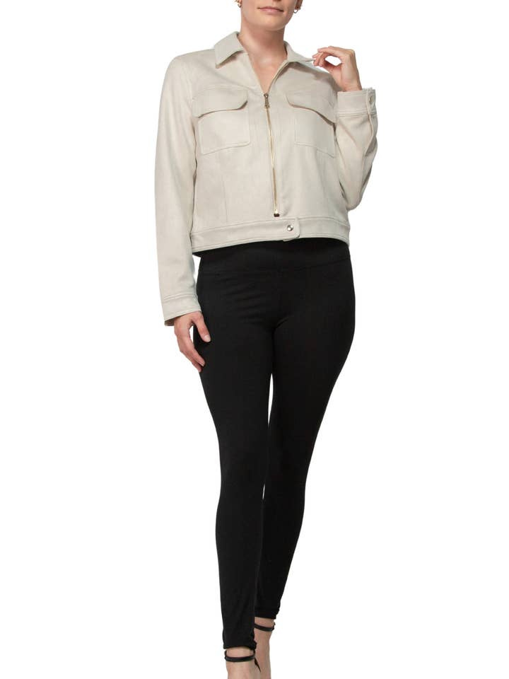 Chaqueta de imitación de cuero con cierre de cremallera, cuello extendido Elie, mangas largas y bolsillos en el pecho. para venta al por mayor de Immediate Apparel