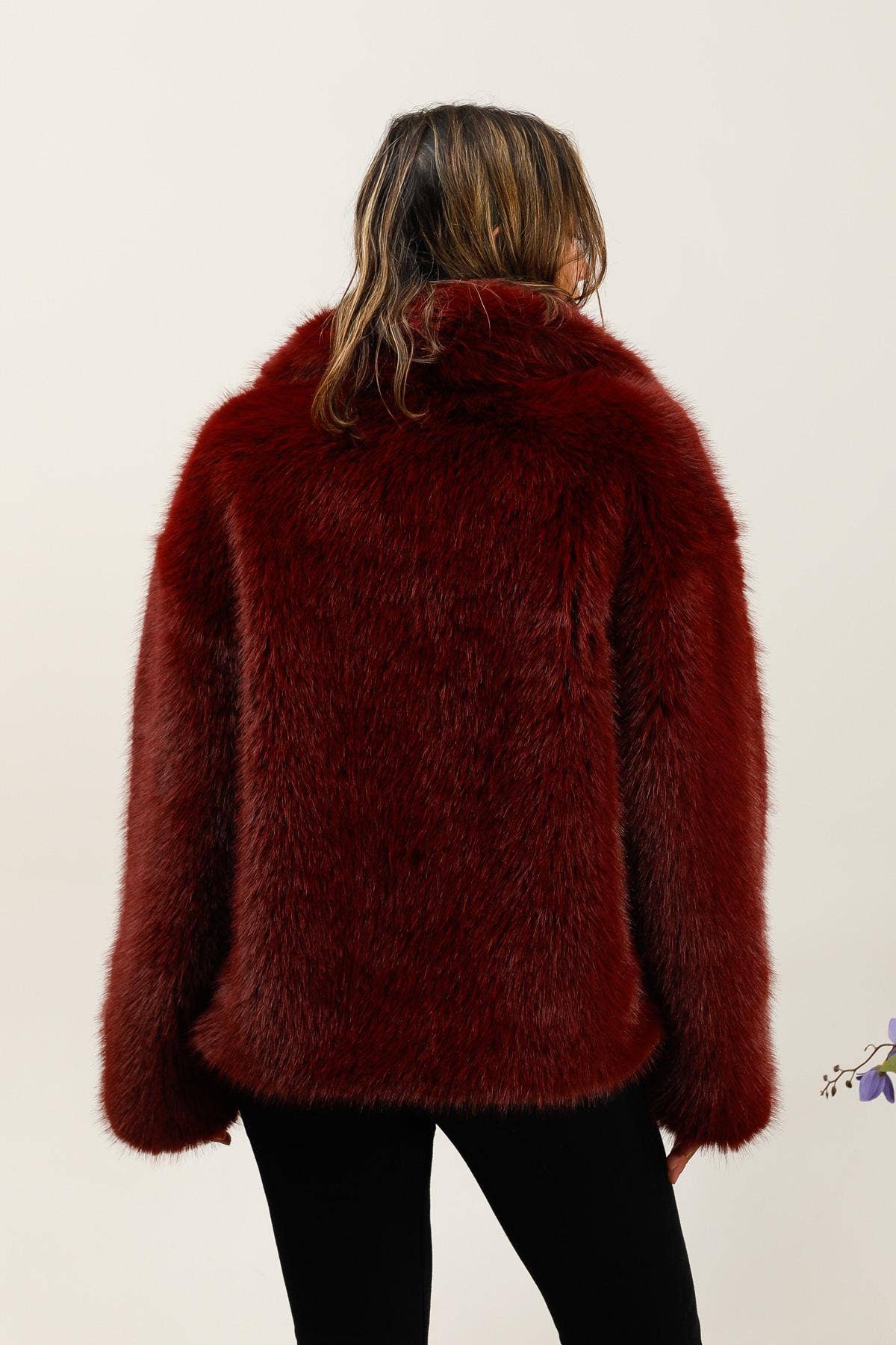 DIX-ONZE - Wholesale Fur/Faux Fur Coat - Women's - Short Faux Fur Jacket – Elegance & Softness12