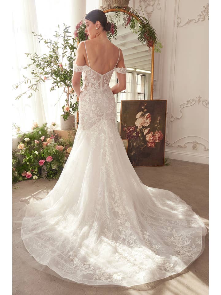 Off White FITTED LACE MERMAID WEDDING DRESS
for wholesale on Faire