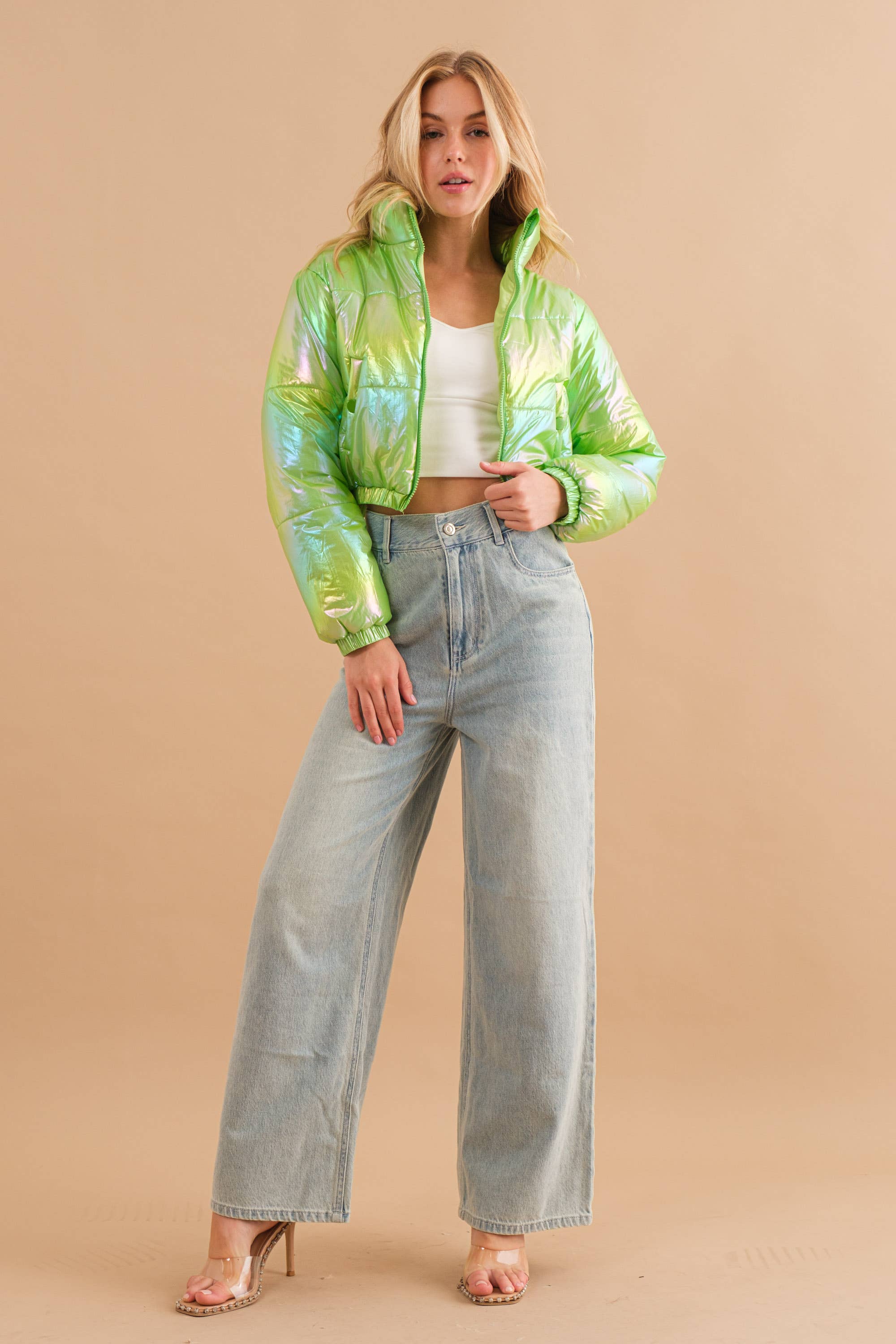 Blue B – Blusão - Mulher por atacado – 61220J - Blusão Puffer Metalizado Puffer Crop Zip Up4