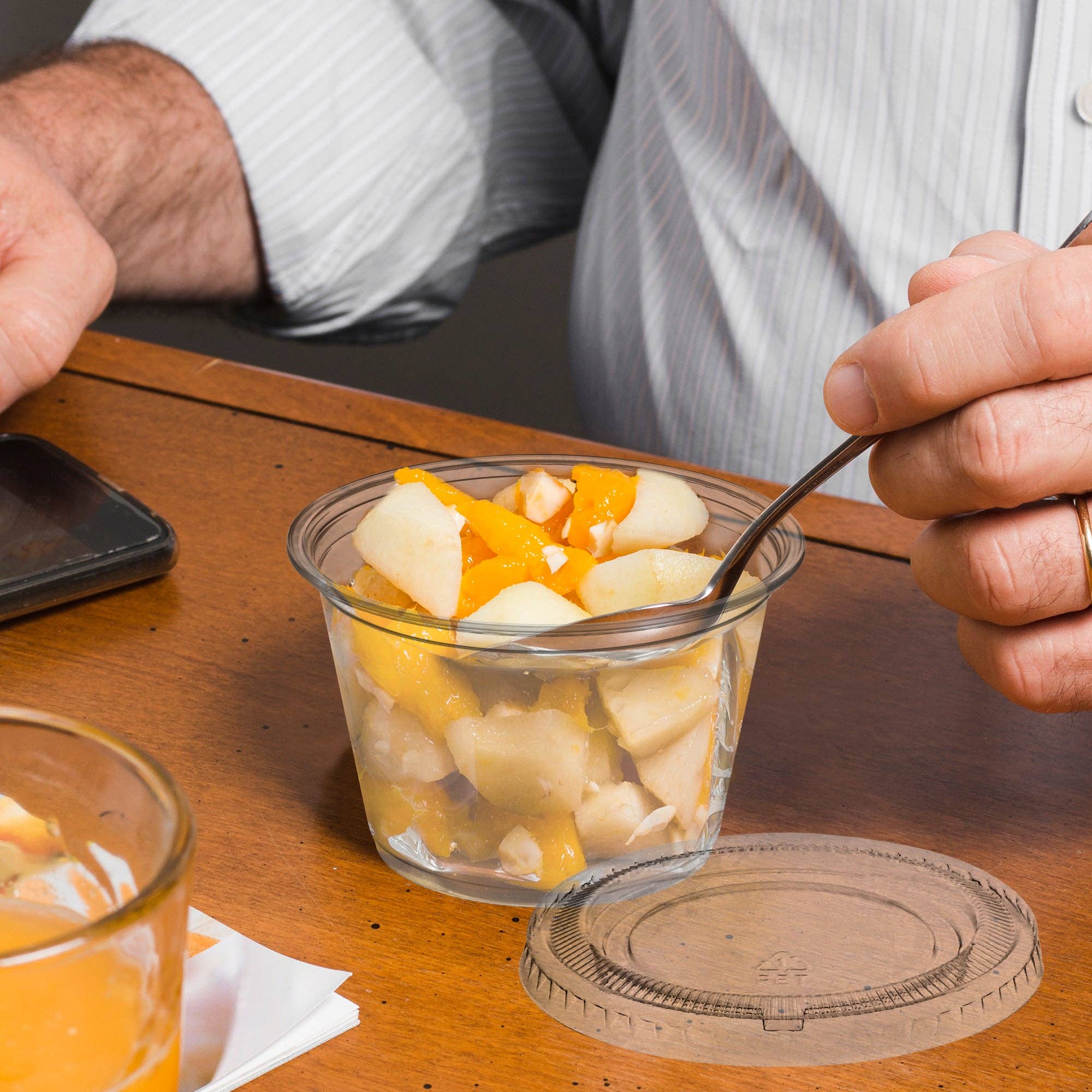 Smarty had a Party - Vendita all'ingrosso Tazze monouso - 125 set di coppette monouso in plastica trasparente da 2oz con coperchi6