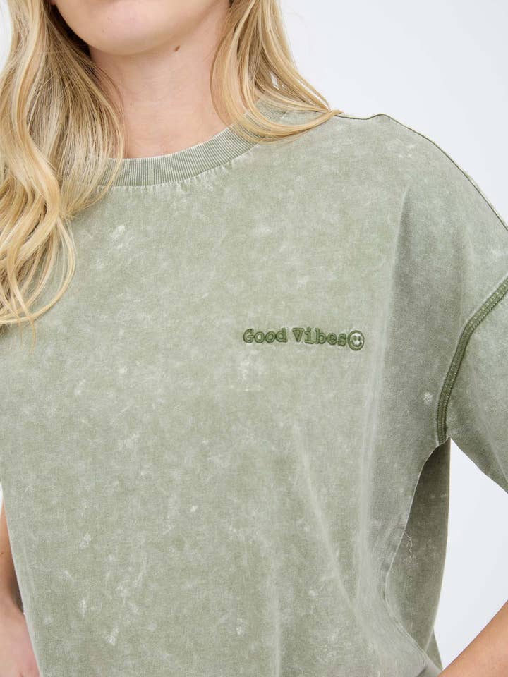 Blu Pepper - Wholesale Knit Top - Women's - GOOD VIBES WASHED SHORT SLEEVE KNIT T-SHIRT
