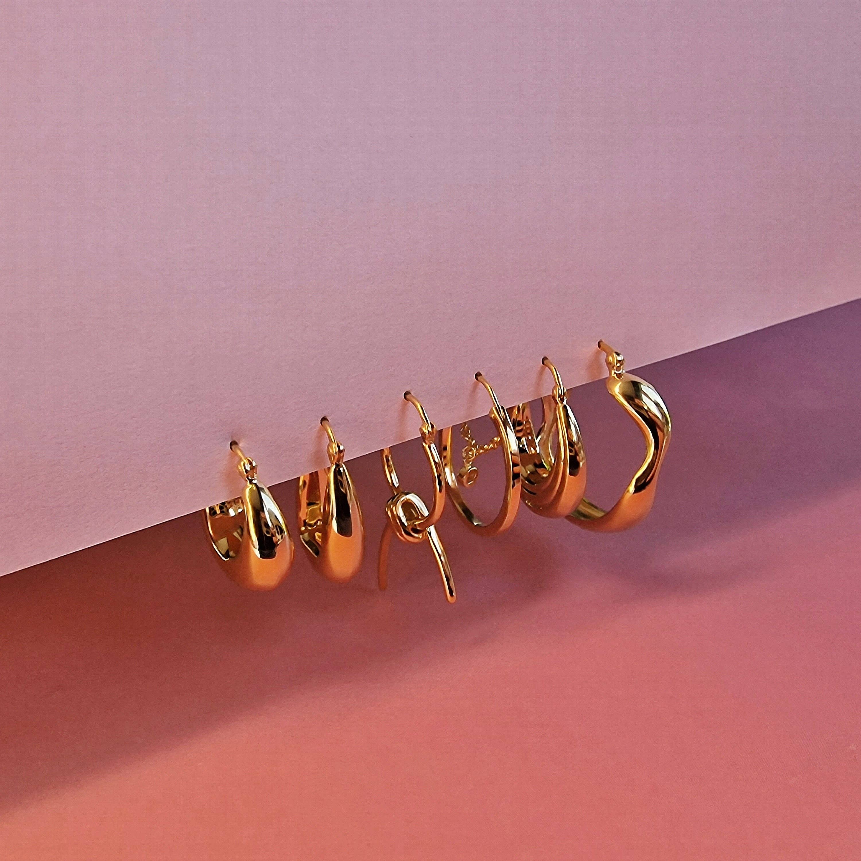 Vurchoo – wholesale Hoop earrings – Gold Drop Saddle Hoops2