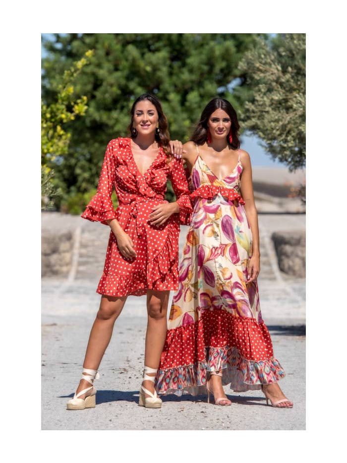 1215 REFERENZ: 001215 KORALLENROTES KLEID MIT KREUZMOTIV BEI SONNENUNTERGANG UND MOND für den Großhandel auf Faire