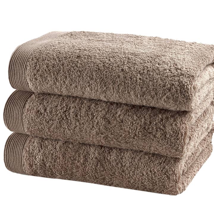 Como - Guest Towel - 30x50 cm - Walnut and other Purchase Wholesale serviette éponge. Free Returns & Net 60 Terms on Faire trending on Faire.
