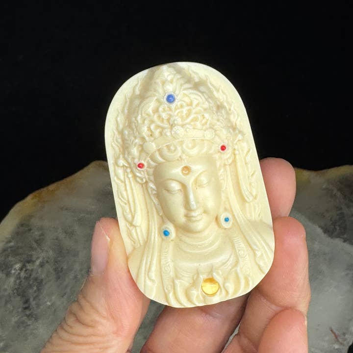 The 7 Directions - Vendita all'ingrosso Pietra/cristallo spirituale - Perla guru con ciondolo Buddha Guan Yin scolpita in noce di palma FY902