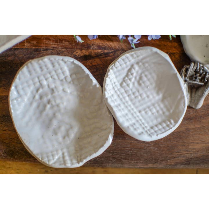 Keramisk hvid forlovelsesringskål, vielsesringholder for engroshandel hos Rough Ware