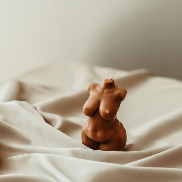 Lolitas Candle Co - Wholesale Novelty Candle - Curvy Goddess Candle4