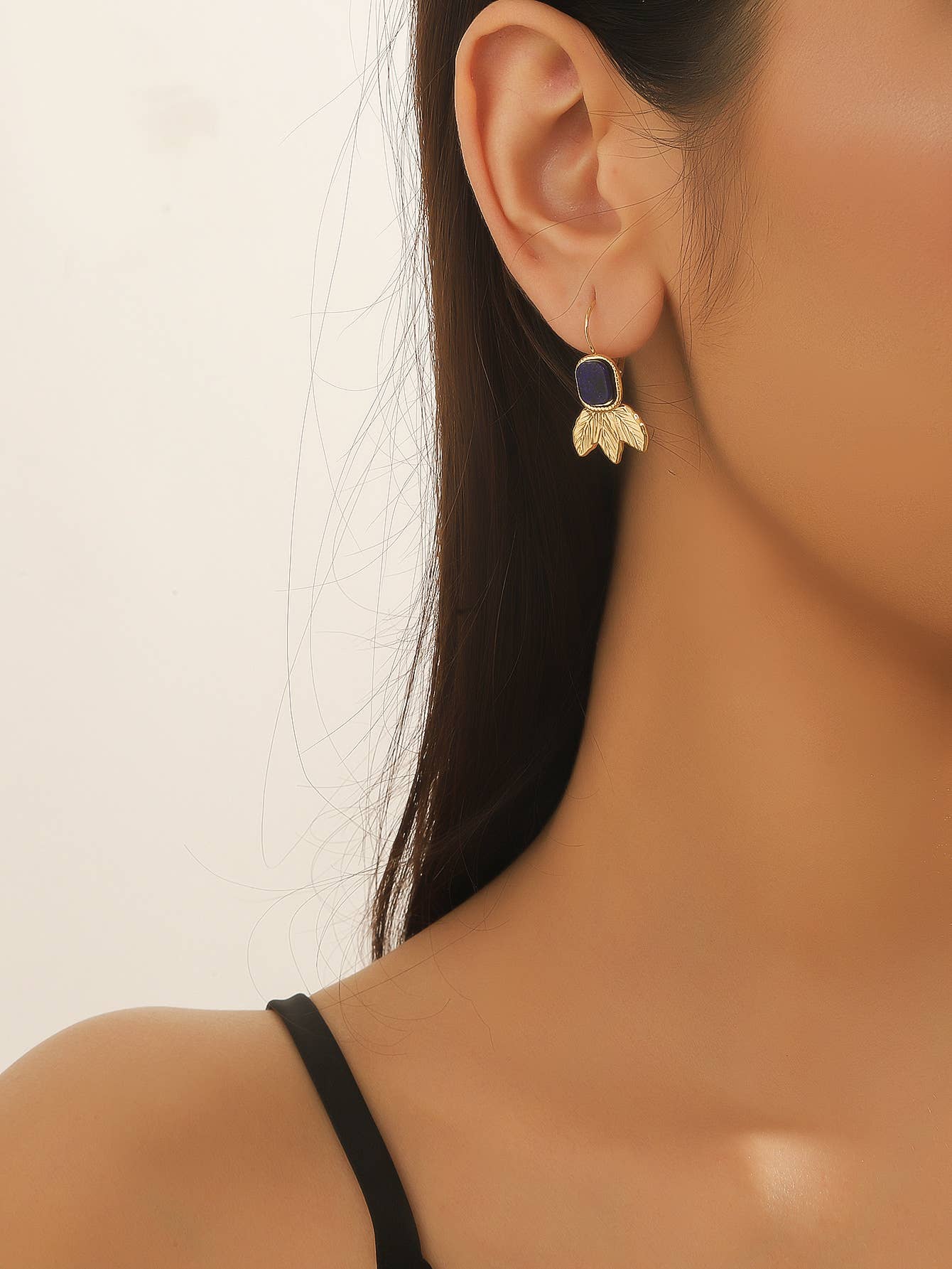 Blossom bijoux - Wholesale Dangle Earrings - 24BOA123 Stainless Steel Sleeper Earrings6