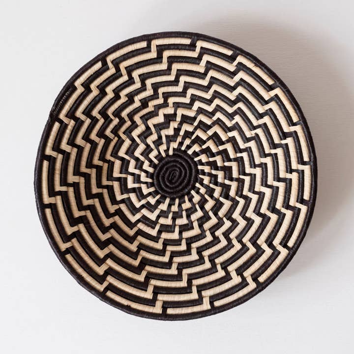 Græsk Step Basket for engroshandel hos MAADILI COLLECTIVE