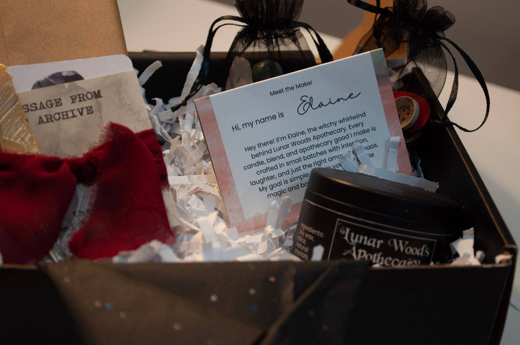 Maison du Corbeau – Cartas de tarô por atacado – Grimório do Desconhecido | Experiência de baralho de mistério curada pela Maison du Corbeau2