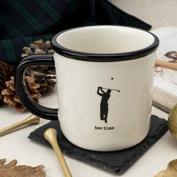 Tasse en grès « Tee Time » de Fairways Golfing Goods pour la vente par CGB Giftware