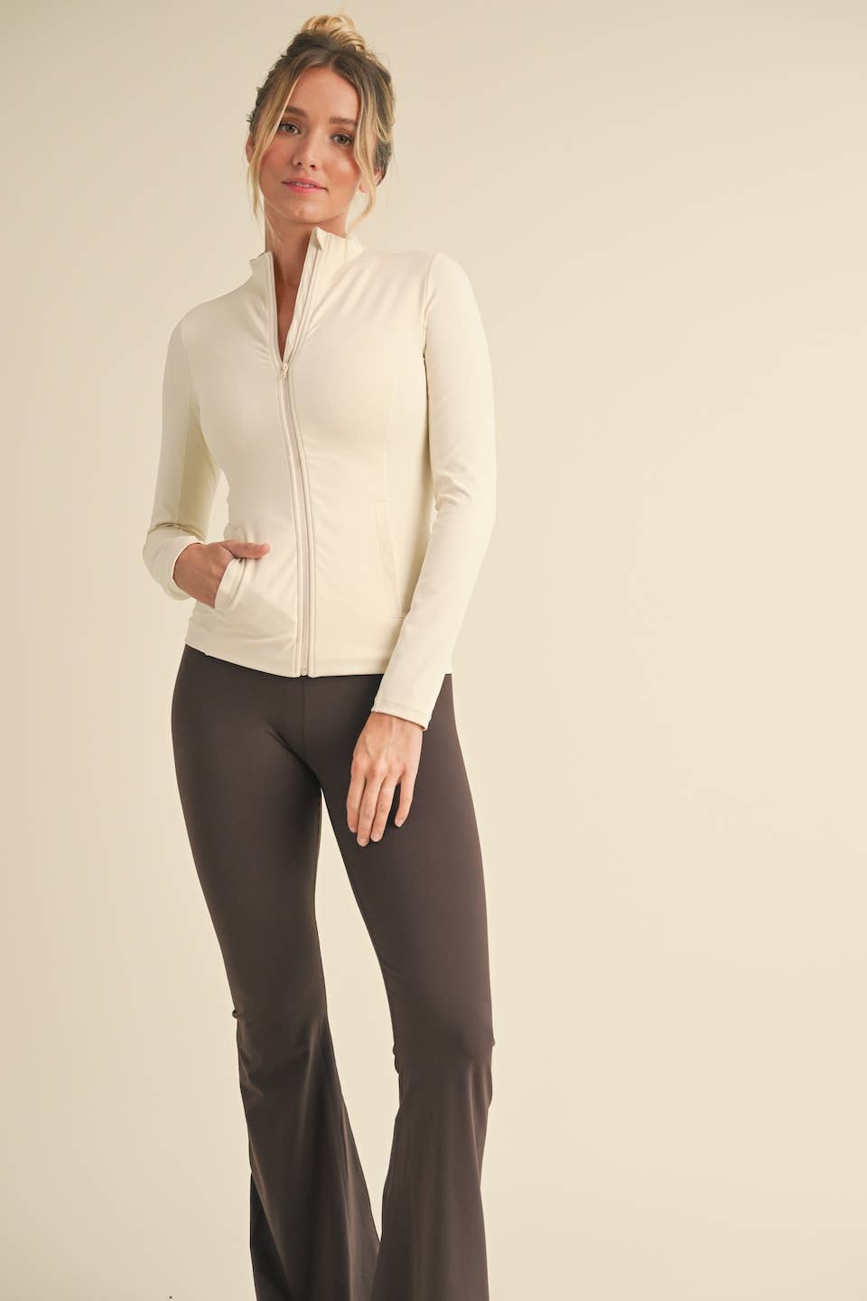 KIMBERLY C - Vendita all'ingrosso Giacca sportiva - Donna - Giacca aderente morbida come burro con tasche20