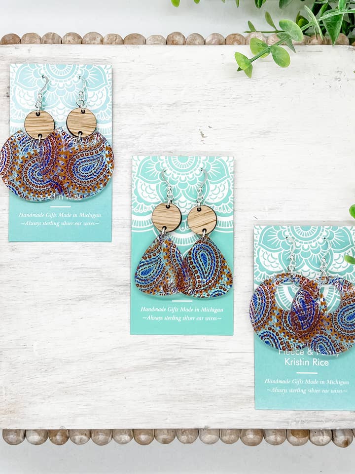 Brincos de acrílico paisley feitos à mão por atacado de Fleece & Fancy