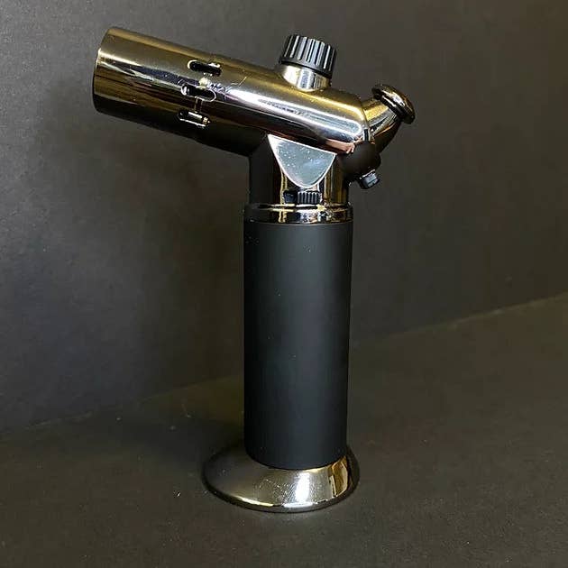 Higher Order Smokers – Großhandel Feuerzeug – Feuerzeug V21