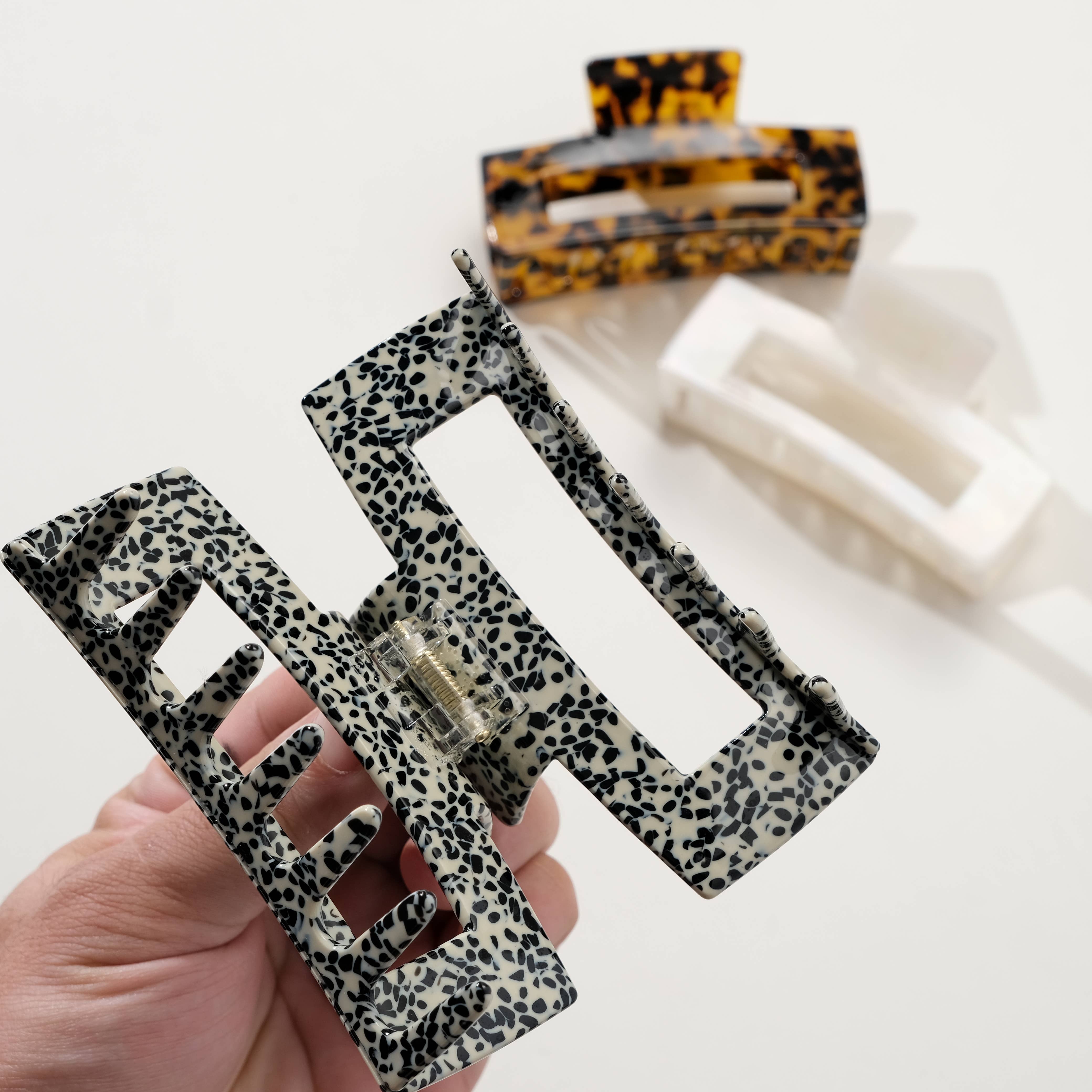 Surtido Luna grande | Pinza clásica rectangular grande para el cabello de venta al por mayor en Faire8