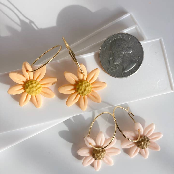 KaoLee Shop - Wholesale Dangle Earrings - Spring Daisy Hoop Earring2