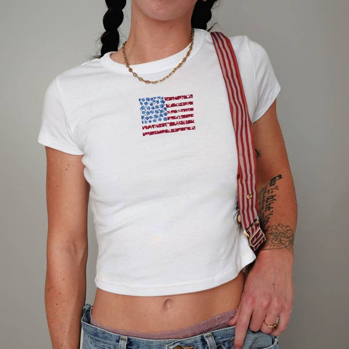 T-shirt bébé drapeau américain coquette : T-shirt graphique court Y2K pour la vente par FizzCandy Designs