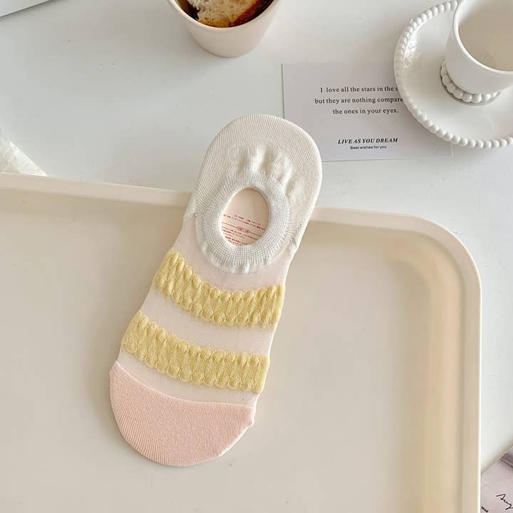 Tourtiwi - Wholesale Socks - Women's - Candy Color Wave Stripe Breathable Short Socks4