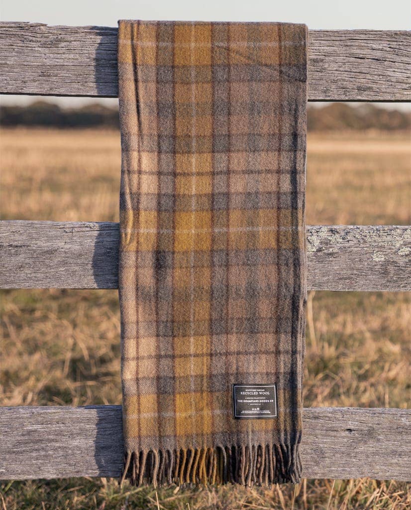 The Grampians Goods Co. - Vendita all'ingrosso Plaid - Coperta Heritage Tartan in lana riciclata4