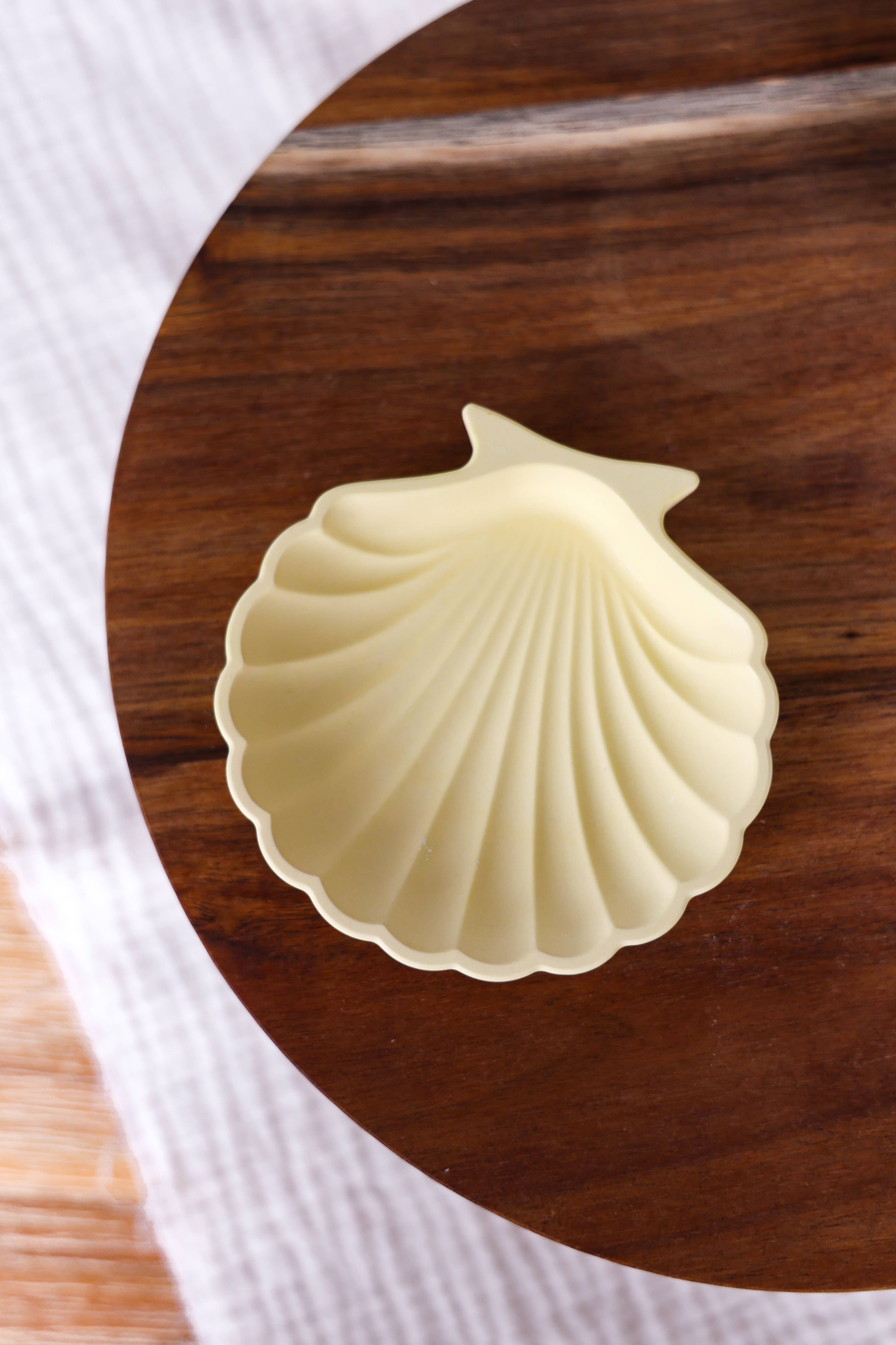 Niki Candle - Wholesale Decorative Plate/Dish/Bowl - Flat mussel bowl - handmade1