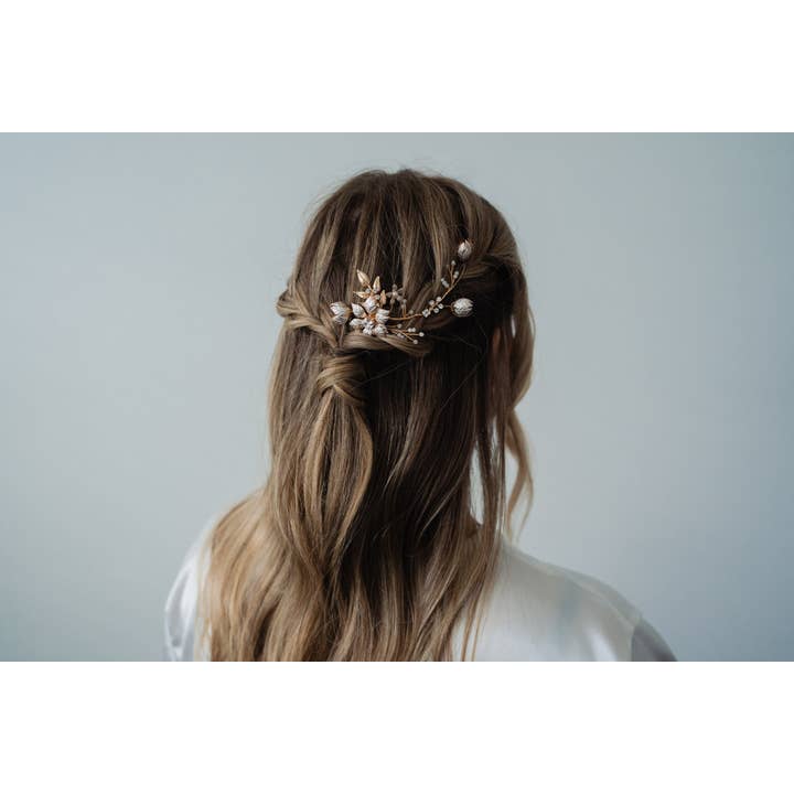 Brides and Belts - Wholesale Hair Pin - Esme Rose Gold Floral Hair Pin2