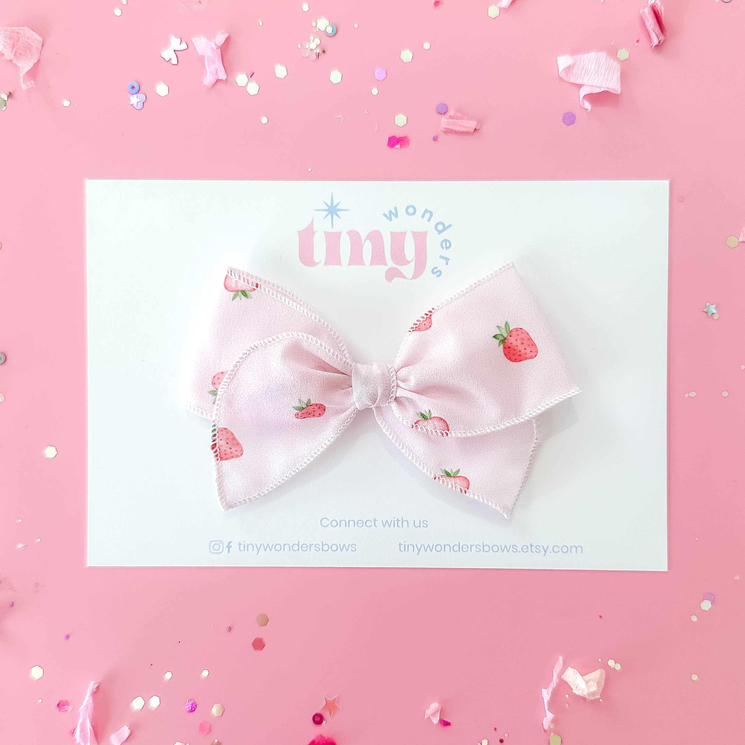 Tiny Wonders Bows - Wholesale Hair Bow - Kids - Strawberries, crepe3