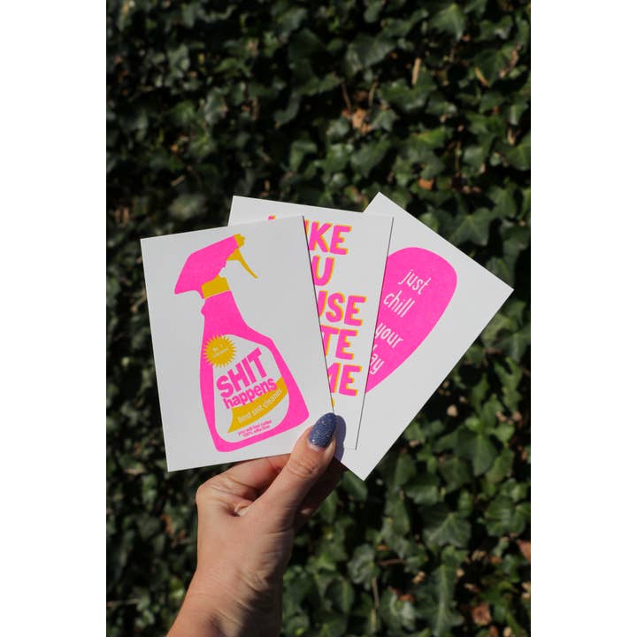 Studio Inktvis - Wholesale Encouragement Card - Shit Happens Cleaning spray bottle Risograph Postcard6