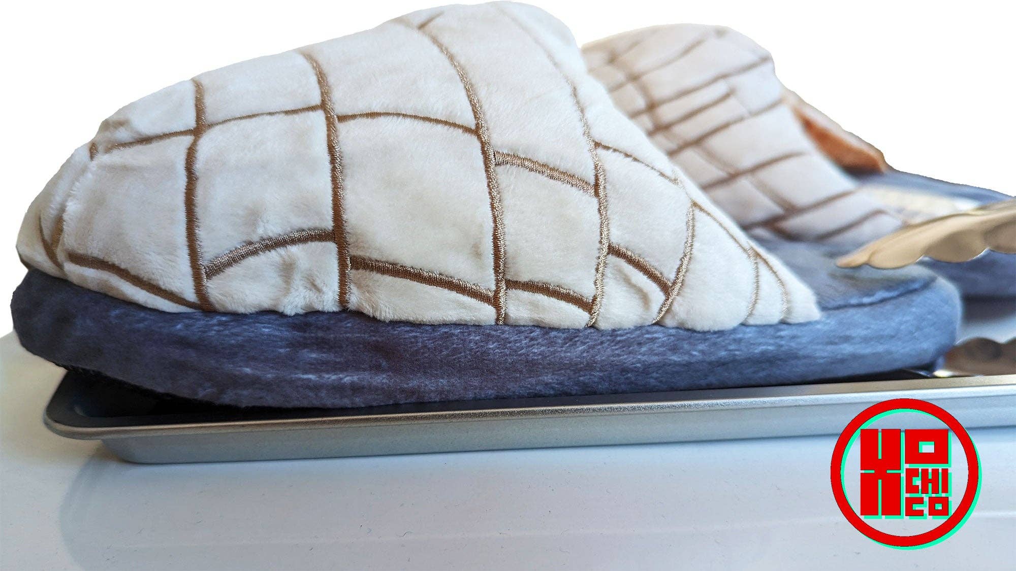 Xochico - Wholesale Slippers - Women's - PANtuflas!! Pan Dulce Plush slippers10