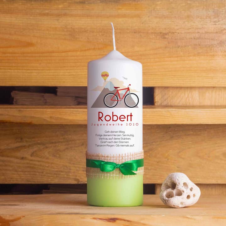 Vela de dedicação jovem | Montanhas | 15 - 30 cm de altura | Personalizada por atacado de Die Kerzenwerkstatt