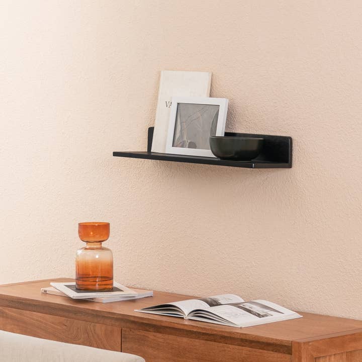 Estantería flotante de pared de madera maciza Yung para venta al por mayor de MH London